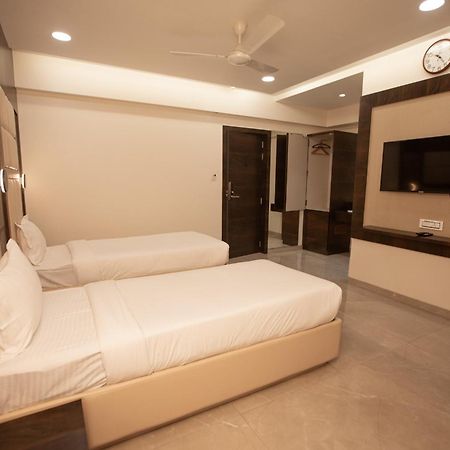 מומביי Hotel Naaz Executive מראה חיצוני תמונה