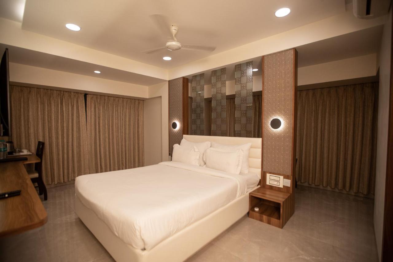 מומביי Hotel Naaz Executive מראה חיצוני תמונה