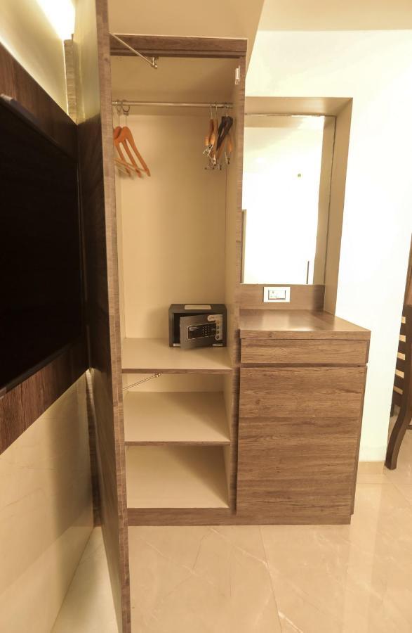 מומביי Hotel Naaz Executive מראה חיצוני תמונה