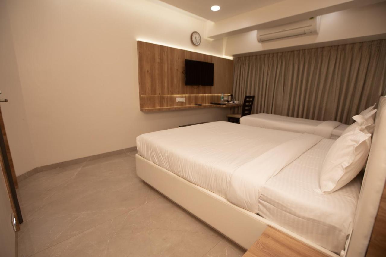 מומביי Hotel Naaz Executive מראה חיצוני תמונה