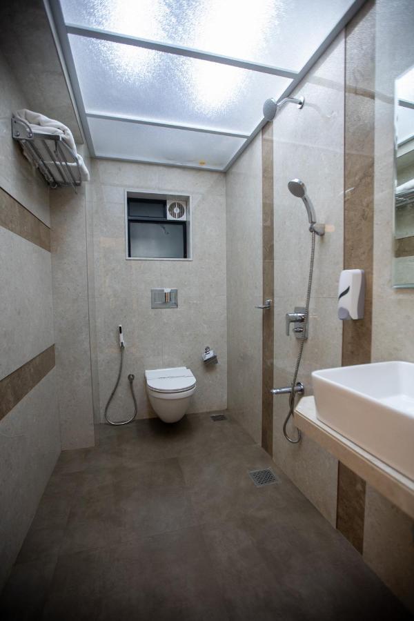מומביי Hotel Naaz Executive מראה חיצוני תמונה