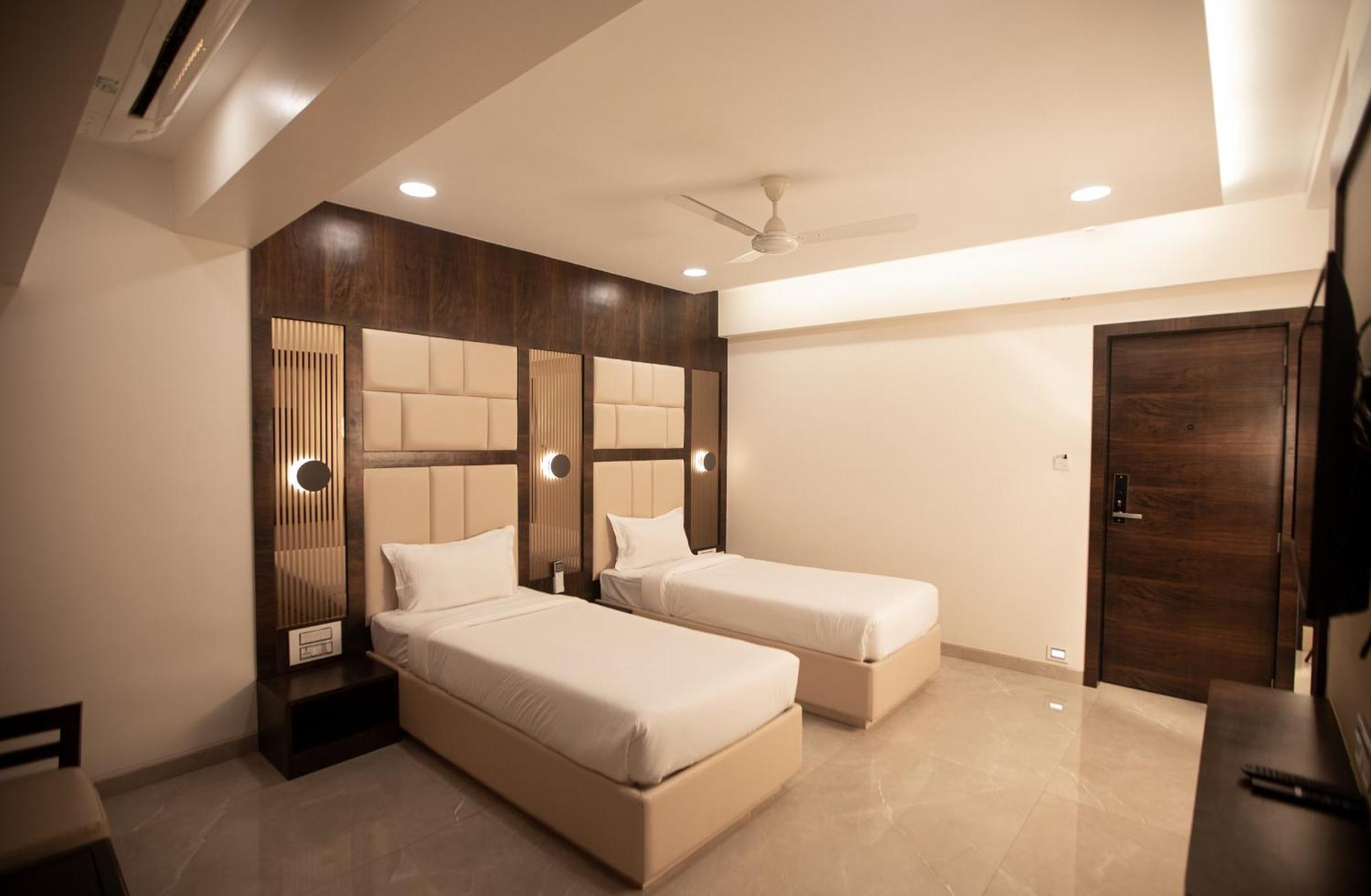 מומביי Hotel Naaz Executive מראה חיצוני תמונה