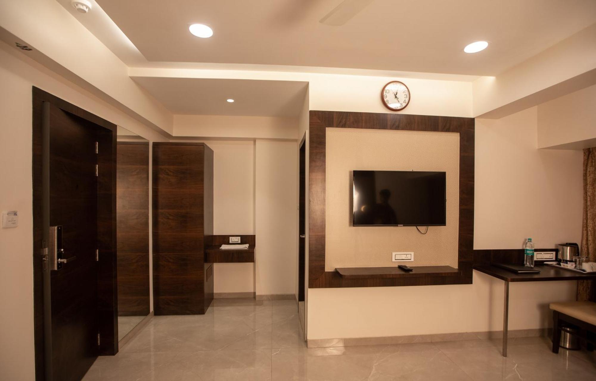 מומביי Hotel Naaz Executive מראה חיצוני תמונה